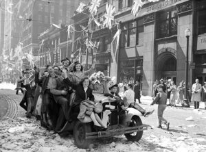 VE_Day_celebrations_on_Bay_Street_1945