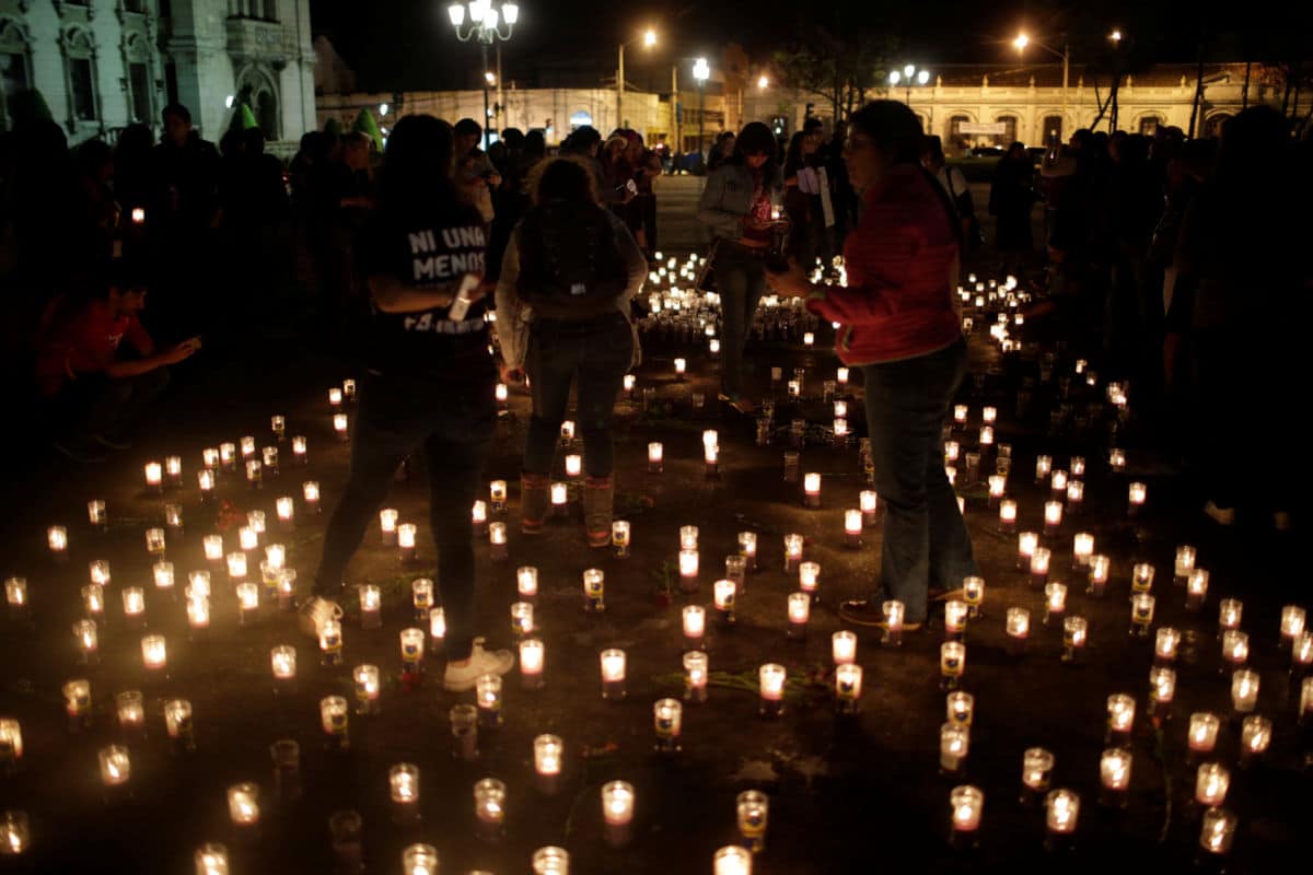 Guatemala: mueren al menos 29 niñas en incendio tras protestar por abusos en hogar de menores