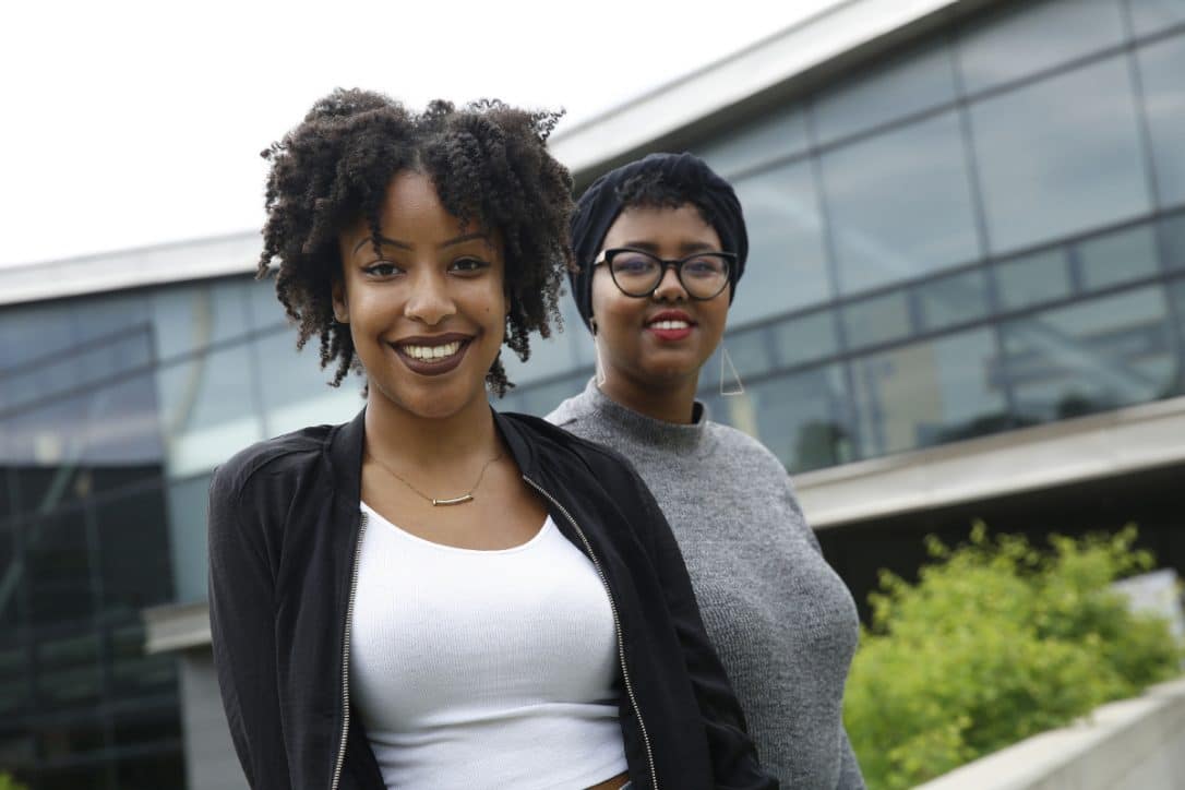 Universidad de Toronto realiza su primera ceremonia de graduación exclusivamente para estudiantes afrodescendientes