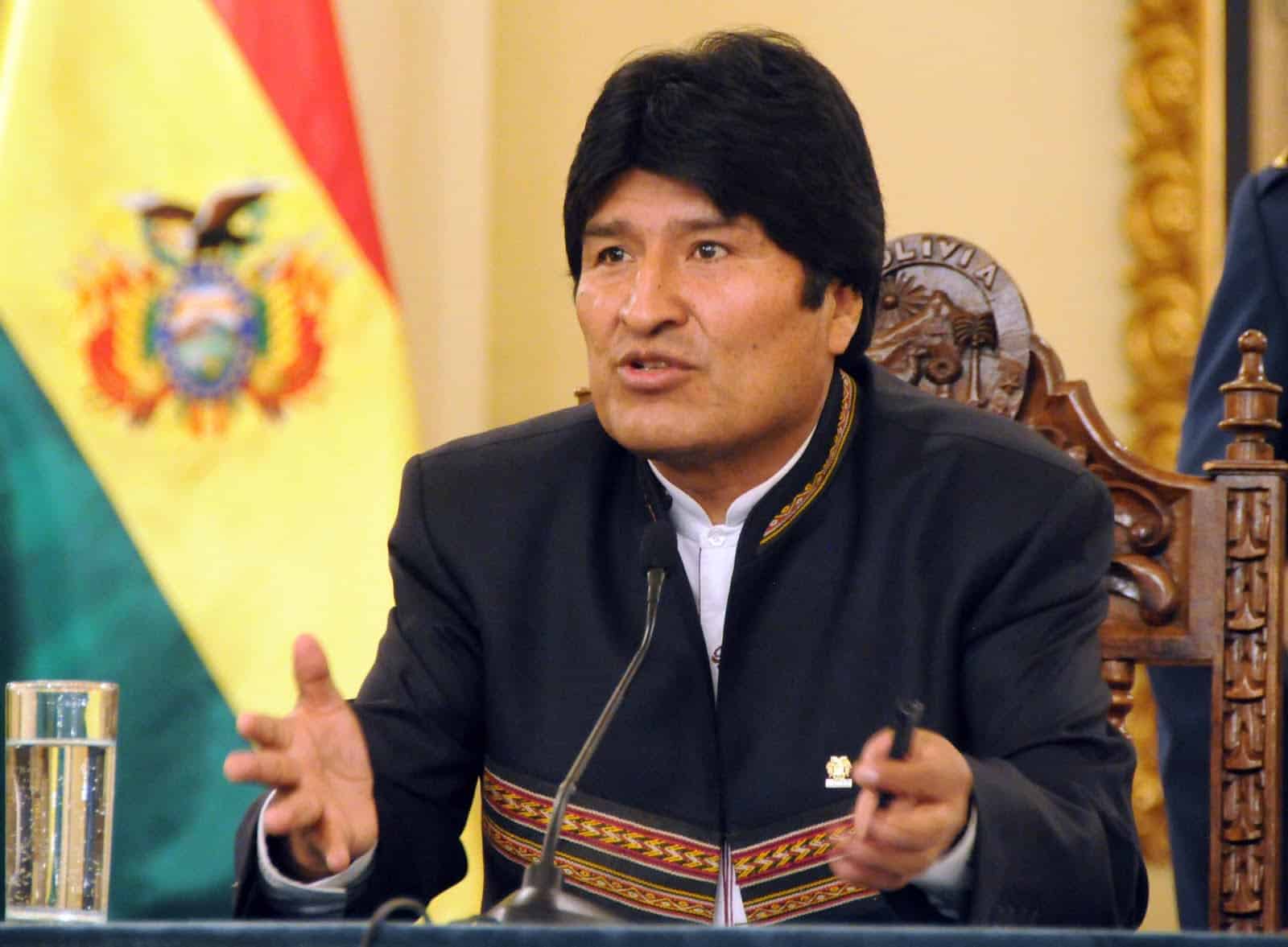 Presidente Evo Morales se disculpa tras broma a su Ministra de Salud