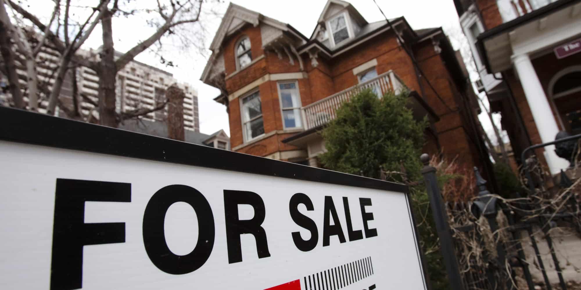 Promedio de precios de casas en Toronto suben un 23%