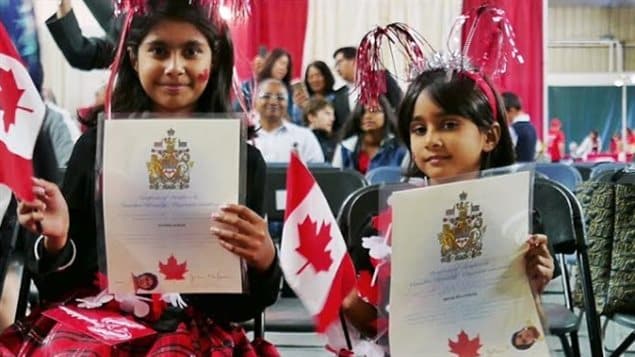 Encuesta revela qué piensan y temen los canadienses sobre los inmigrantes