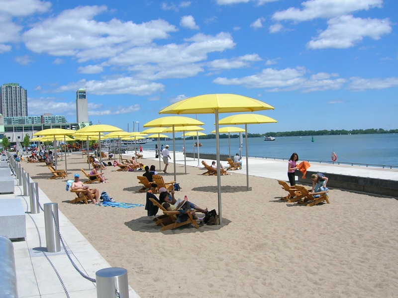 Playas alrededor del Lago Ontario permanecerían cerradas por lluvias