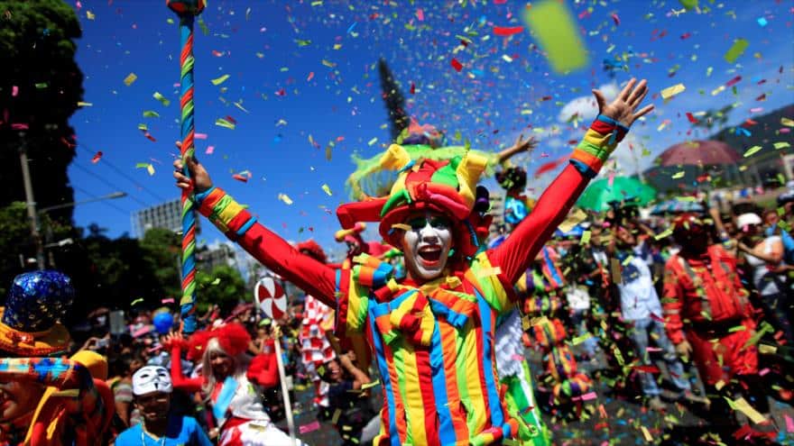 Mas de un millón de personas celebran las tradicionales  Fiestas Patronales en San Salvador