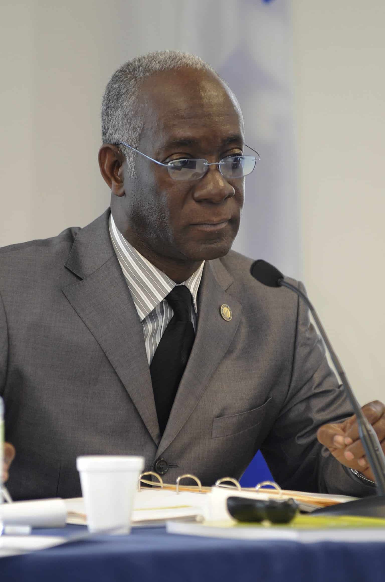 Envían a MP (Ministro del Parlamento) de origen haitiano a Miami para buscar soluciones en crisis de refugiados