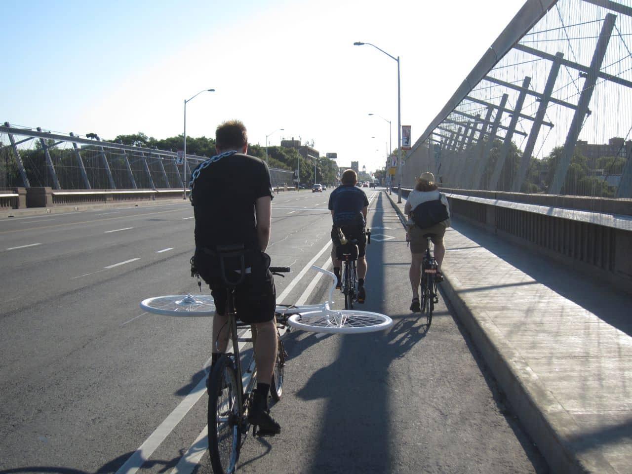 Estudio sugiere que rutas de bicicletas de Toronto en Bloor Street deberían ser permanentes