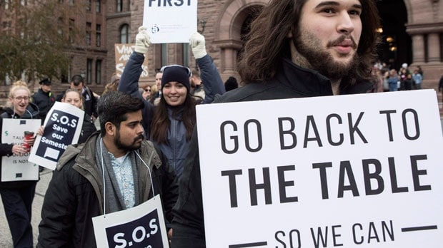 10 por ciento de estudiantes de Ontario recibirán reembolso por huelga