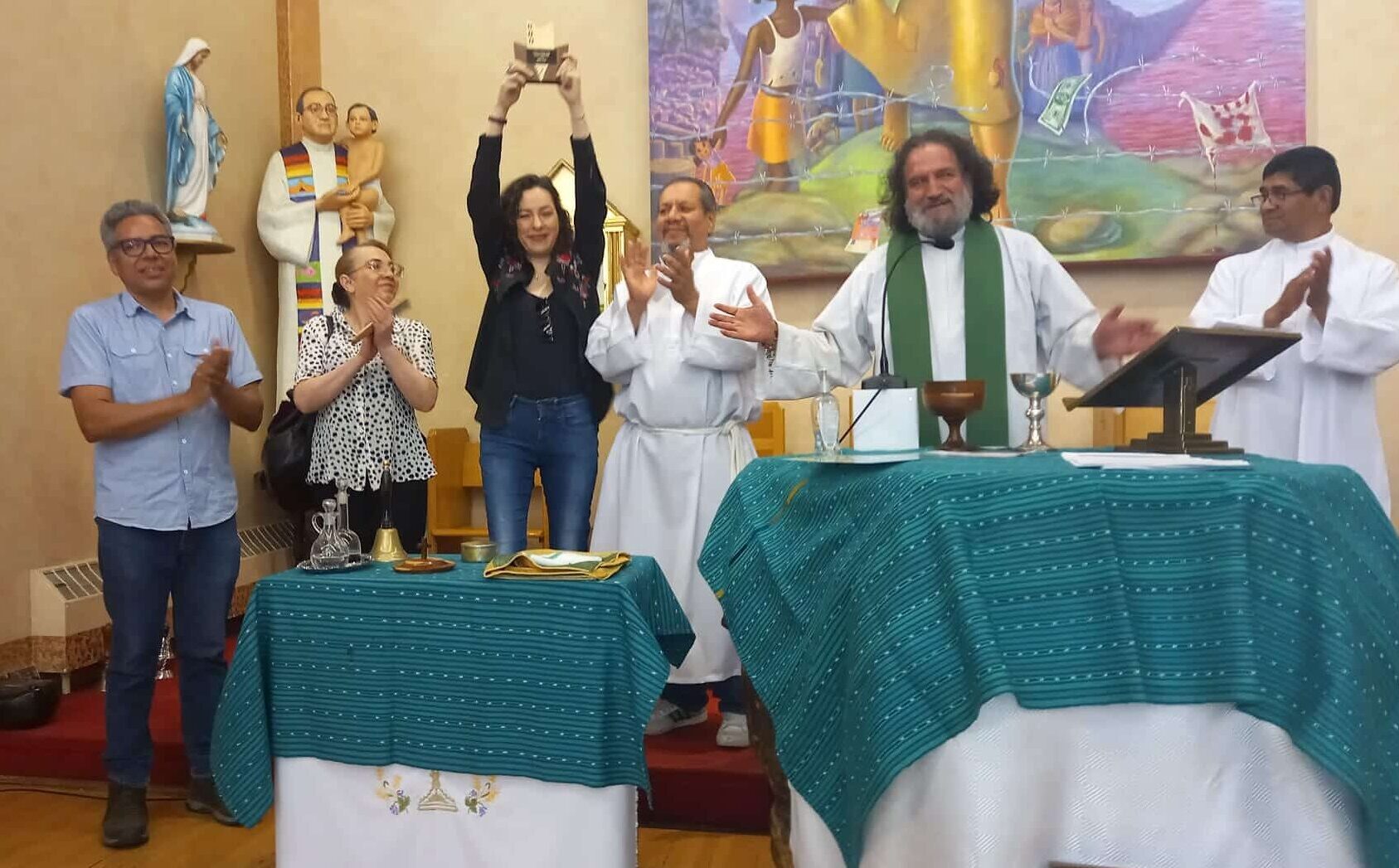 La comunidad de San Lorenzo celebró el reconocimiento al programa de radio 'Hoy en Toronto'.